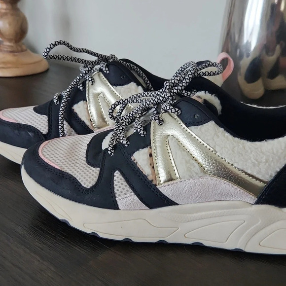 POSH by Poelman Lace and Faux Fur Sneakers women’s size 8 US - Picture 4 of 10